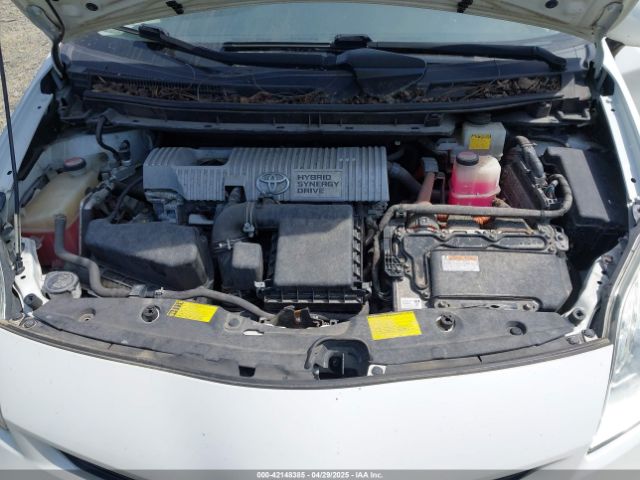 JTDKN3DU0F0403221 Toyota Prius Three