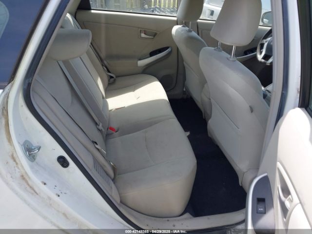 JTDKN3DU0F0403221 Toyota Prius Three