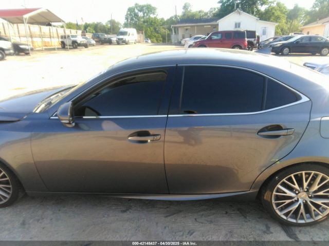 JTHCM1D2XG5012123 Lexus IS 300