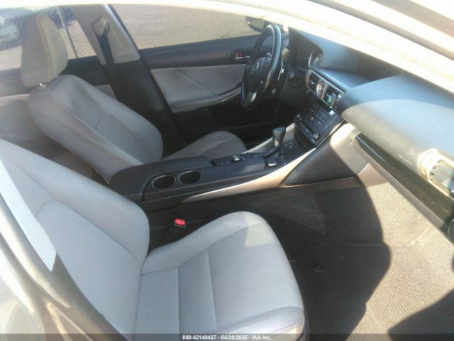 JTHCM1D2XG5012123 Lexus IS 300