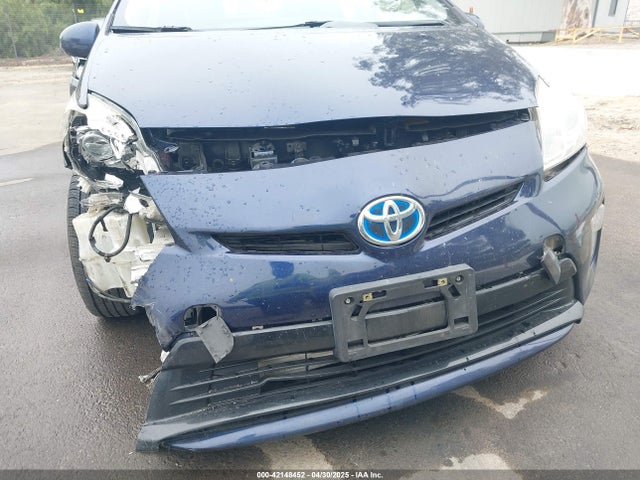 JTDKN3DU7E0389185 Toyota Prius Two