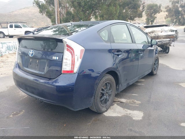 JTDKN3DU7E0389185 Toyota Prius Two
