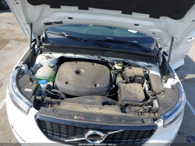 2019 VOLVO XC40 YV4AC2HM8K2084040 Photo 9
