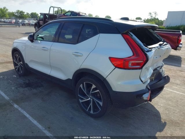 2019 VOLVO XC40 YV4AC2HM8K2084040 Photo 2