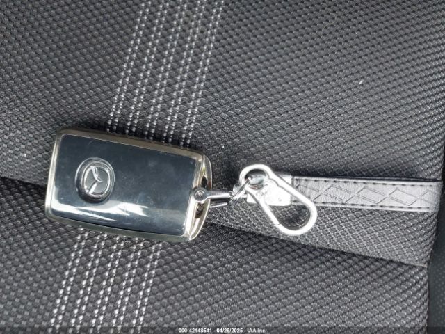 7MMVABCM3PN121695 Mazda py