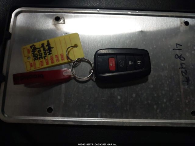 5TDGZRBH3MS548427 Toyota Highlander Xle