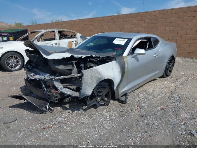 Chevrolet Camaro 1lt 2018 1G1FB1RX4J0145322 Image 2
