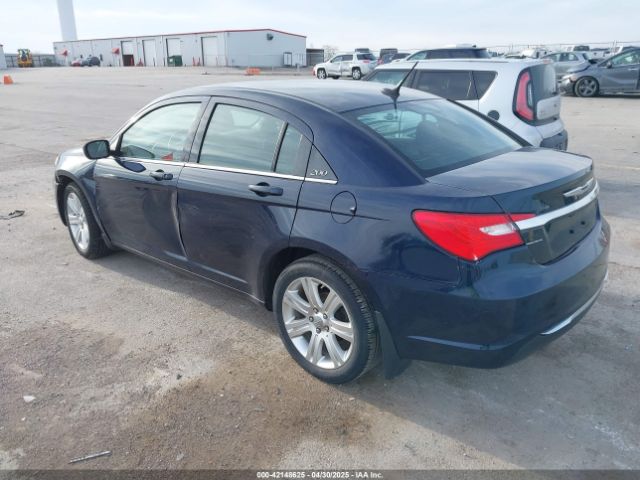 2014 CHRYSLER 200 1C3CCBBB2EN128771 Photo 2