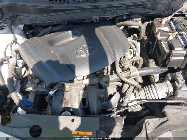 3MYDLBJV7LY703122 Toyota YARIS LE
