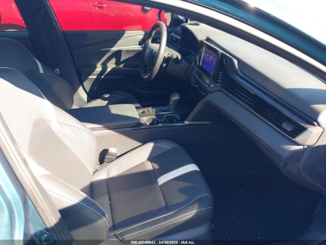 4T1DBADK9SU007596 Toyota CAMRY SE
