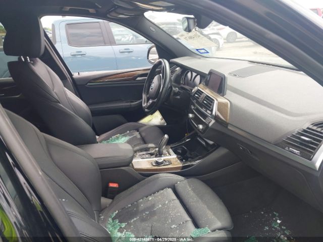 2019 BMW X3 5UXTR7C57KLA48195 Photo 4