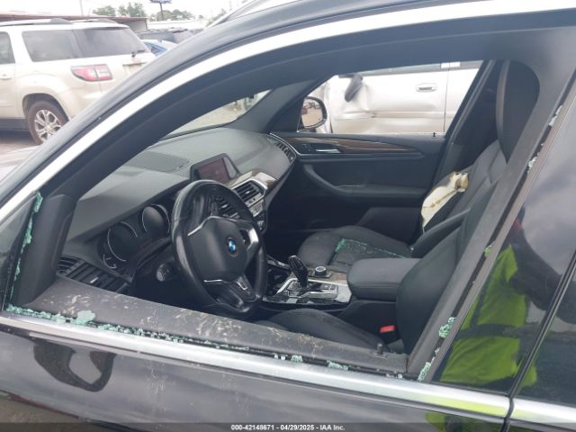 2019 BMW X3 5UXTR7C57KLA48195 Photo 5