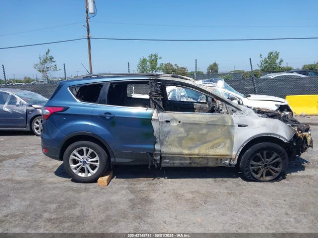 1FMCU9HD5JUC78749 Ford ESCAPE SEL