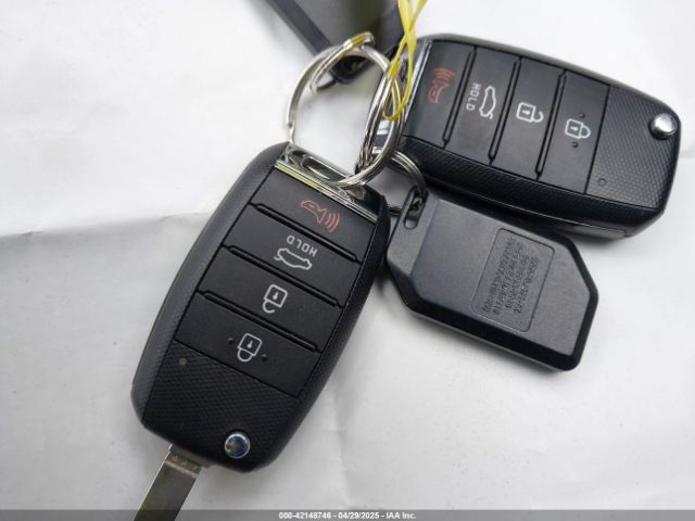 5XXGT4L37GG087701 KIA Optima Lx