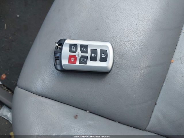 5TDDK3DC2GS139510 Toyota Sienna Xle Premium 7 Passenger