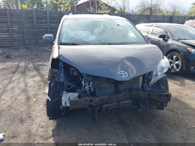 5TDDK3DC2GS139510 Toyota Sienna Xle Premium 7 Passenger