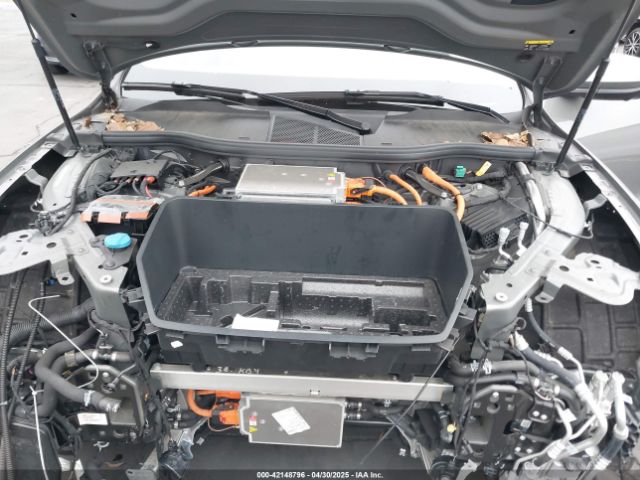 2024 AUDI Q8 E-TRON WA15AAGE4RB051331 Photo 9