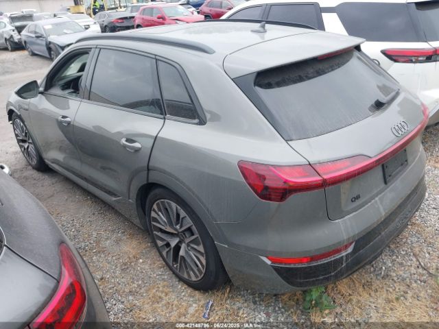 2024 AUDI Q8 E-TRON WA15AAGE4RB051331 Photo 2