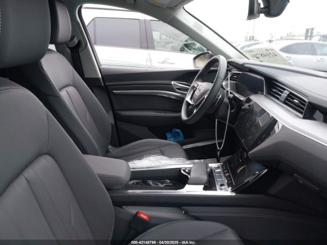 2024 AUDI Q8 E-TRON WA15AAGE4RB051331 Photo 4