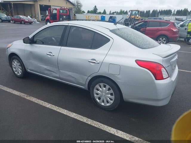 3N1CN7APXHK434131 Nissan Versa 1.6 Sv