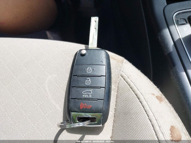5XYPG4A50HG290791 KIA Sorento 3.3l Lx