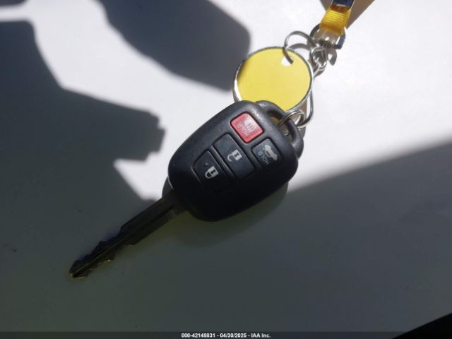 2T1BURHE6KC148244 Toyota COROLLA LE