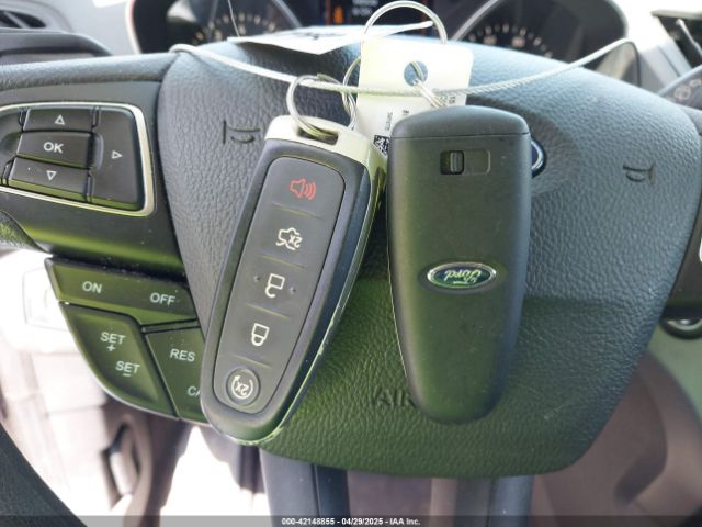 1FMCU9GD4KUA83745 Ford ESCAPE SE