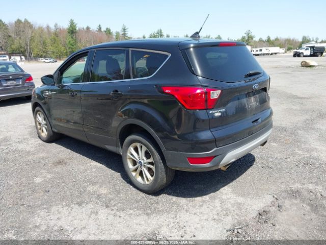 1FMCU9GD4KUA83745 Ford ESCAPE SE