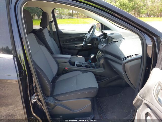 1FMCU9GD4KUA83745 Ford ESCAPE SE