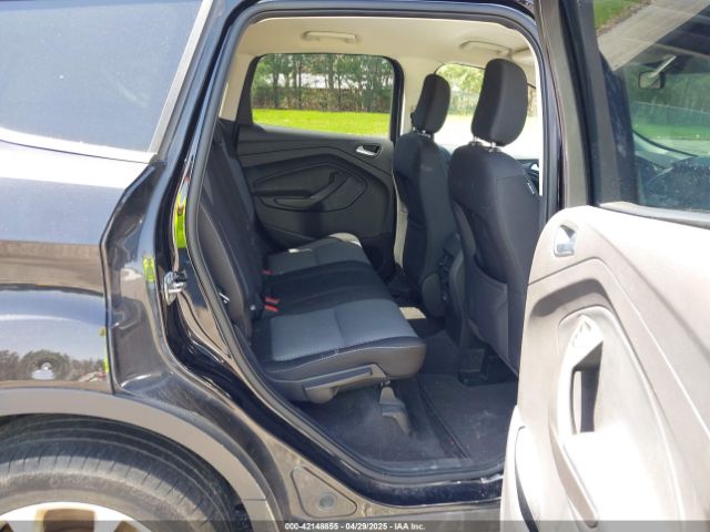 1FMCU9GD4KUA83745 Ford ESCAPE SE