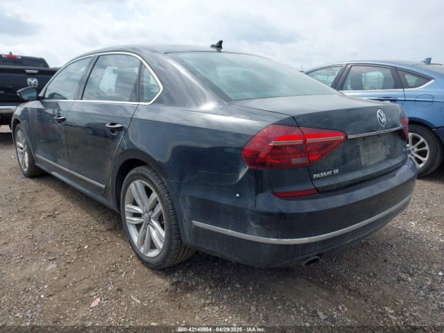 2017 VOLKSWAGEN PASSAT 1VWGT7A31HC078219 Photo 2