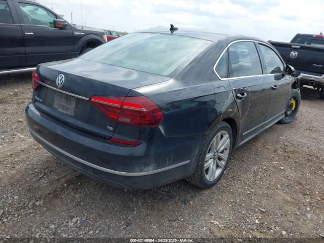 2017 VOLKSWAGEN PASSAT 1VWGT7A31HC078219 Photo 3