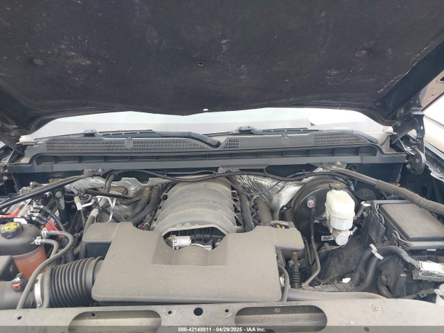 1GCVKREC6JZ281919 Chevrolet Silverado 1500 2lt