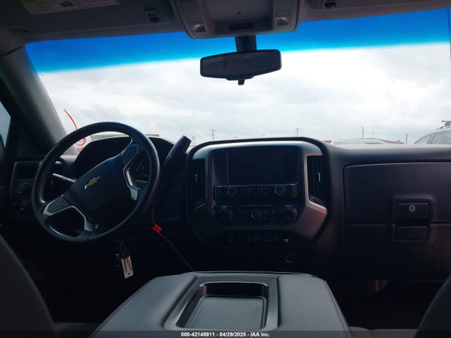 1GCVKREC6JZ281919 Chevrolet Silverado 1500 2lt