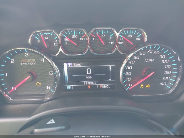 1GCVKREC6JZ281919 Chevrolet Silverado 1500 2lt