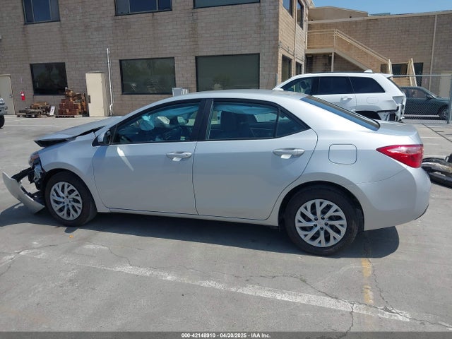 Toyota COROLLA LE 2018 2T1BURHE2JC085254 Image 14