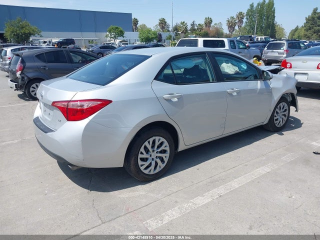 Toyota COROLLA LE 2018 2T1BURHE2JC085254 Image 4