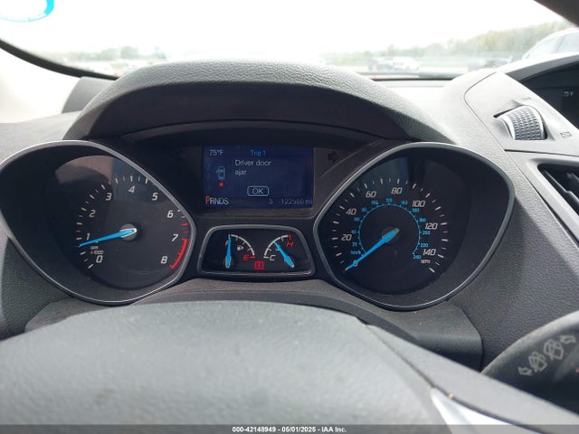 1FMCU0G75FUA12145 Ford ESCAPE SE