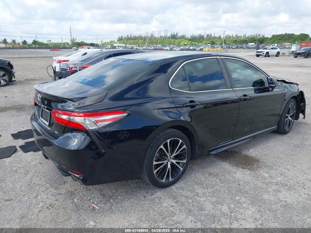 4T1B11HK5JU141038 Toyota CAMRY SE
