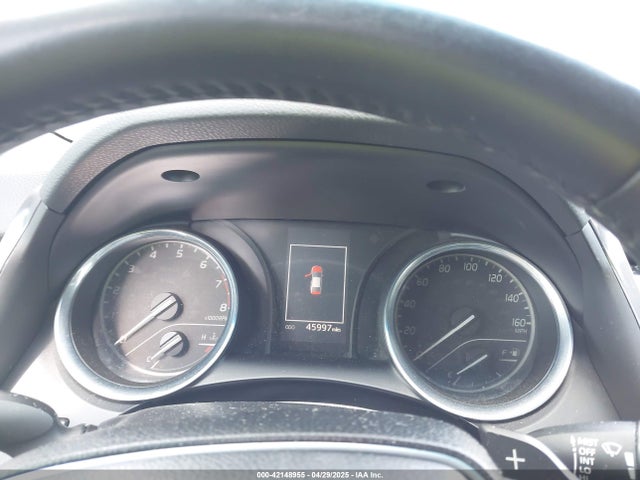 4T1B11HK5JU141038 Toyota CAMRY SE
