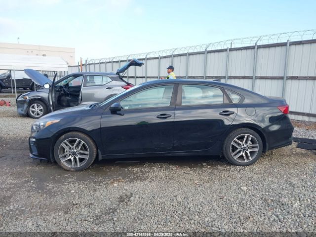3KPF34AD0KE110678 KIA FORTE S