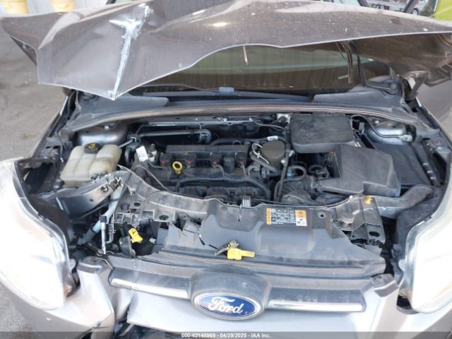 1FADP3F22EL432432 Ford FOCUS SE