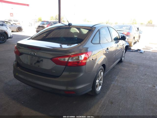 1FADP3F22EL432432 Ford FOCUS SE
