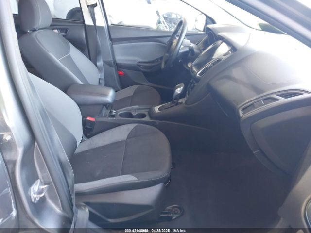 1FADP3F22EL432432 Ford FOCUS SE