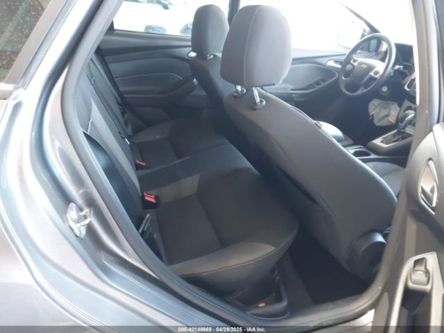 1FADP3F22EL432432 Ford FOCUS SE