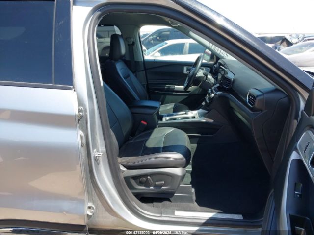 2023 FORD EXPLORER 1FMSK7FH6PGA05547 Photo 4