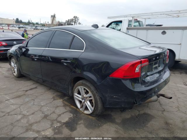 2014 VOLVO S60 YV1612FS2E2297239 Photo 2