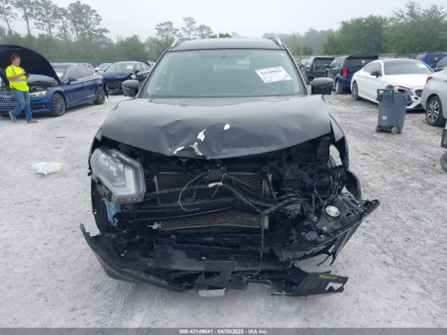KNMAT2MT6HP578568 Nissan ROGUE SV