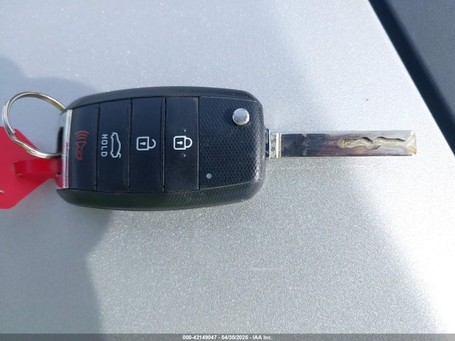 KNAGT4L36J5216858 KIA Optima Lx