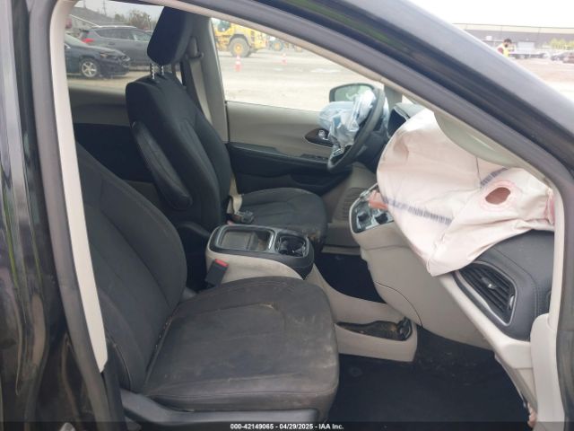 2018 CHRYSLER PACIFICA 2C4RC1DG8JR186244 Photo 4